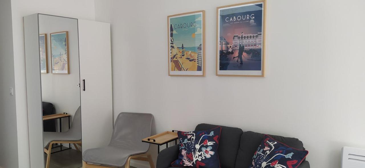 Charmant Et Lumineux Logement, Au Coeur De Cabourg Exterior foto